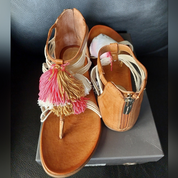 NWT size 4 Vince Camuto - Picture 4 of 6